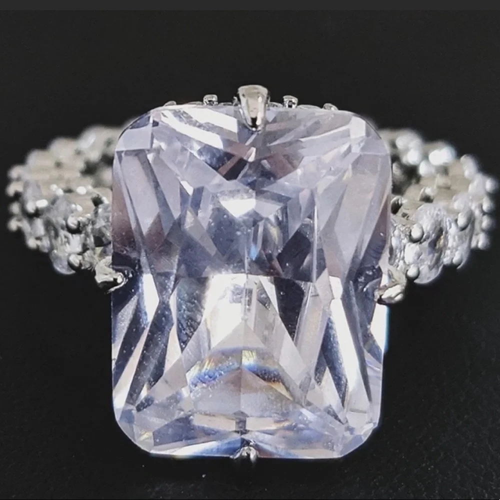 💯 NEW 925 STERLING SILVER ENGAGEMENT DIAMOND RING, CUTE RING, SHINY RING. - Picture 5 of 6